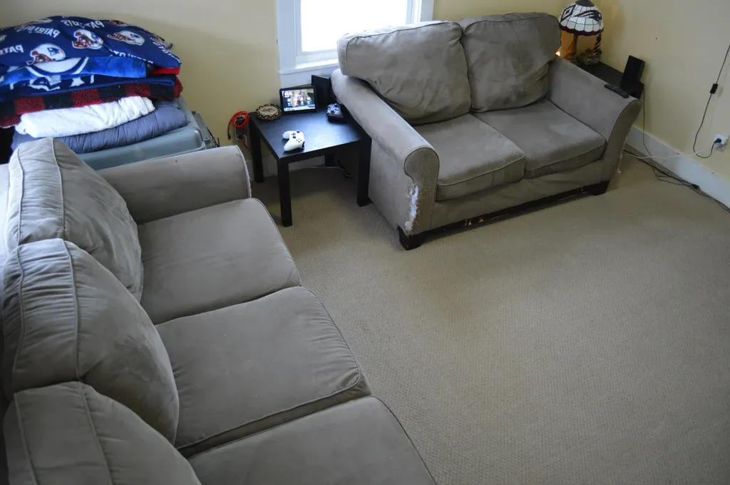 18 Oak Street Gardiner ME 04345