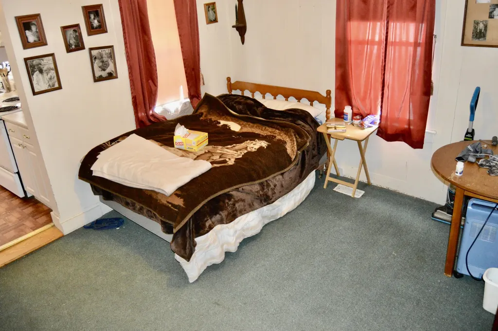 18 Oak Street Gardiner ME 04345