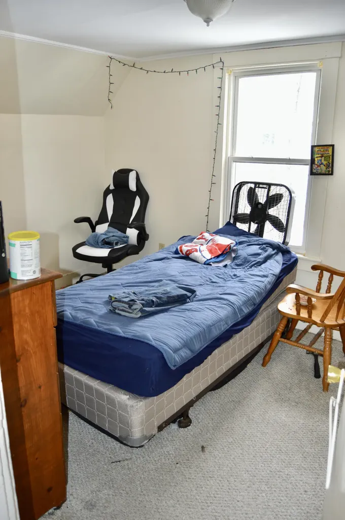 18 Oak Street Gardiner ME 04345