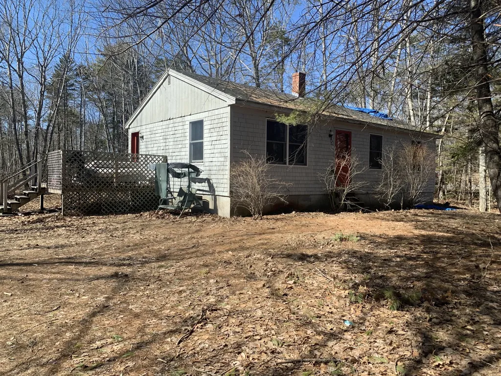 5 Taylor Lane Warren ME 04864