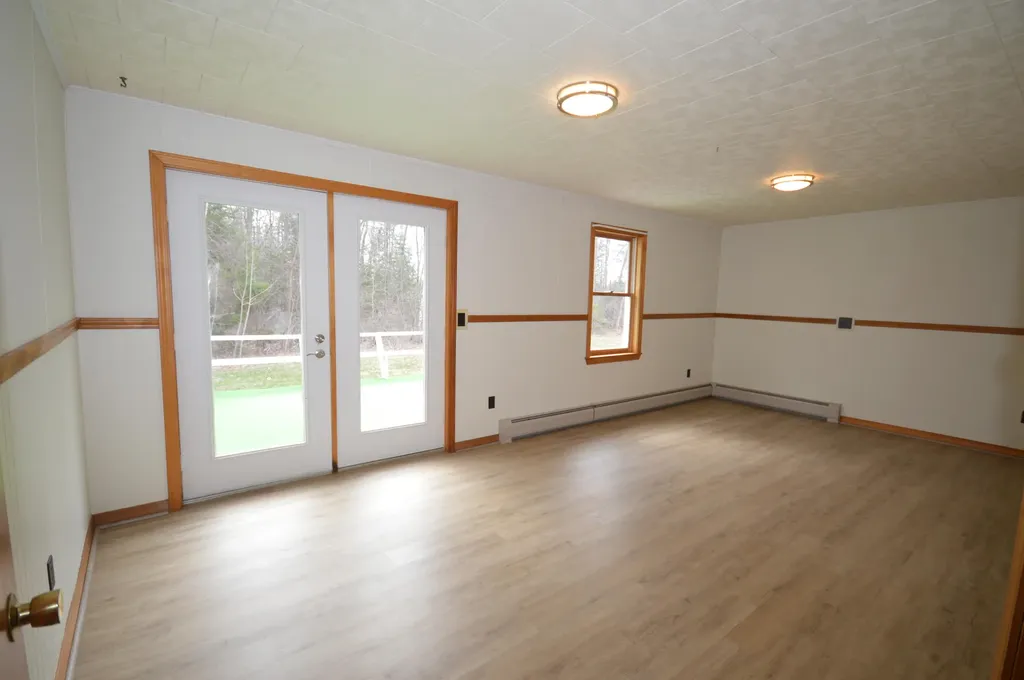 3 Independence Avenue Hampden ME 04444