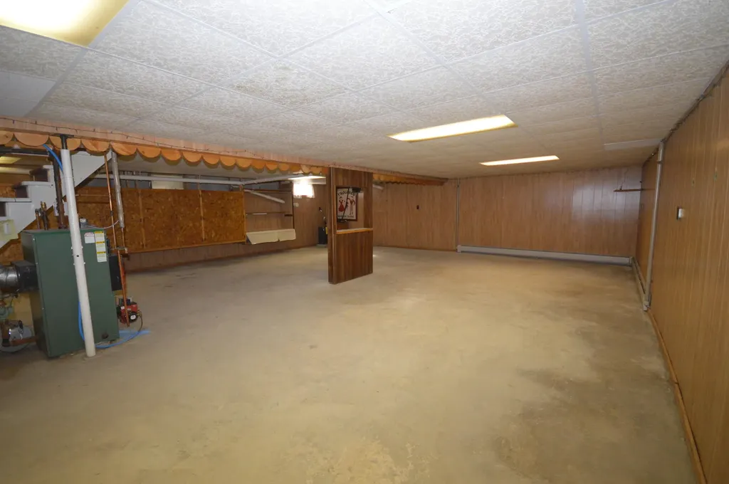 3 Independence Avenue Hampden ME 04444