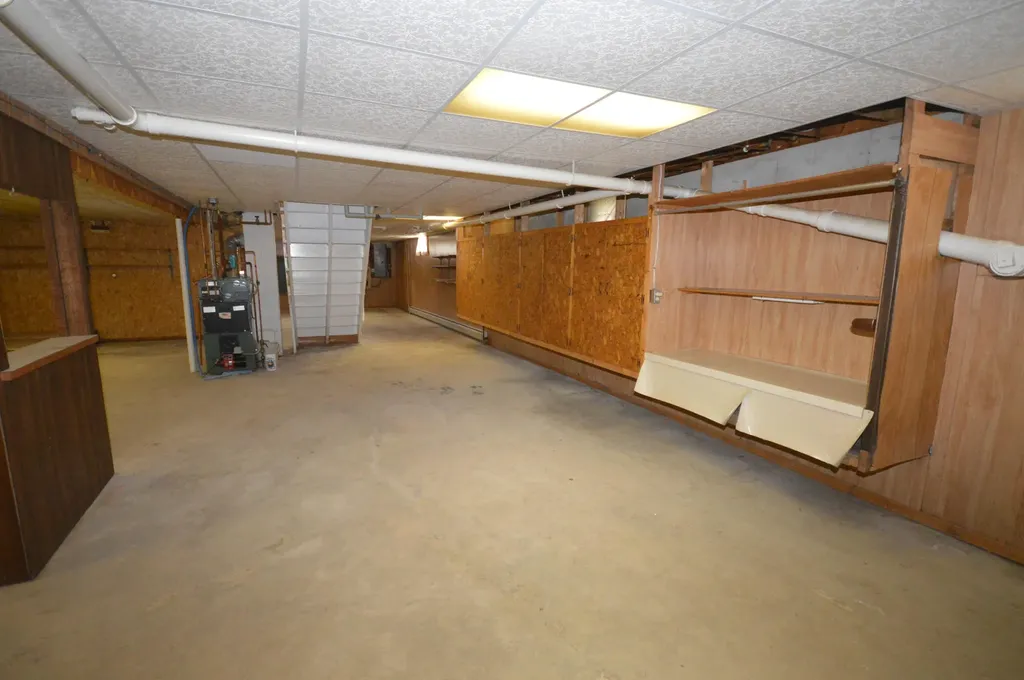 3 Independence Avenue Hampden ME 04444