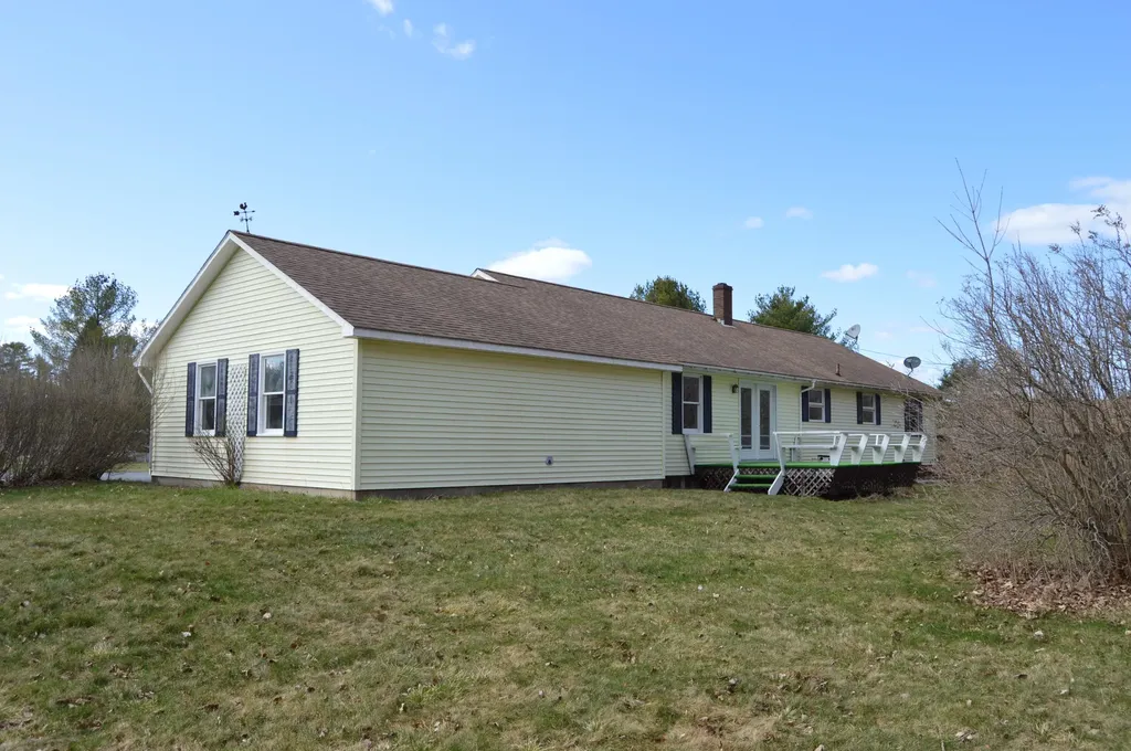 3 Independence Avenue Hampden ME 04444