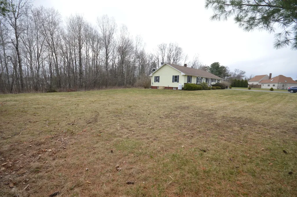 3 Independence Avenue Hampden ME 04444