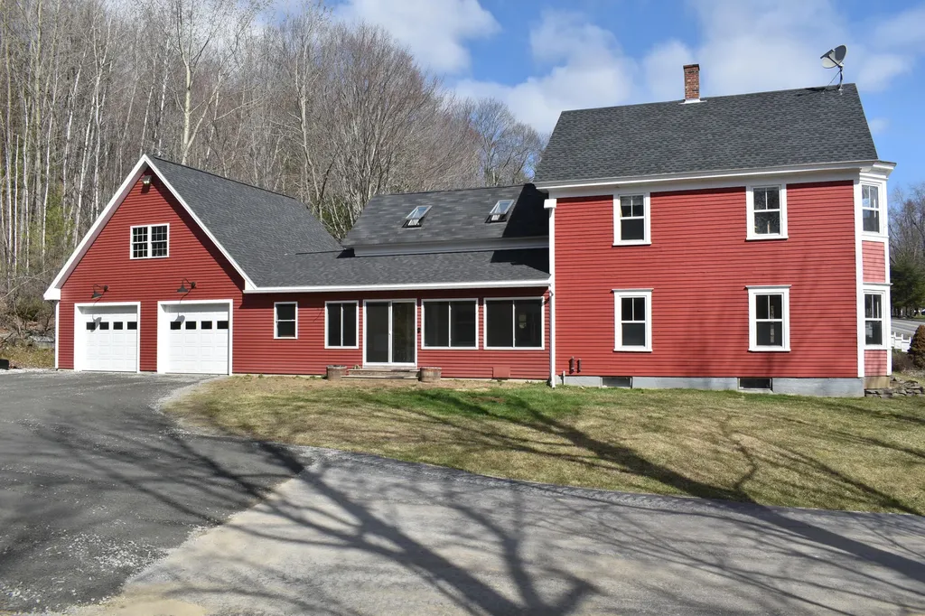298 Route 133 Winthrop ME 04364