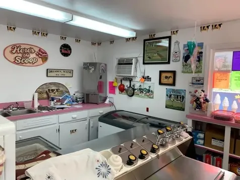 755 Gardiner Road Dresden ME 04342