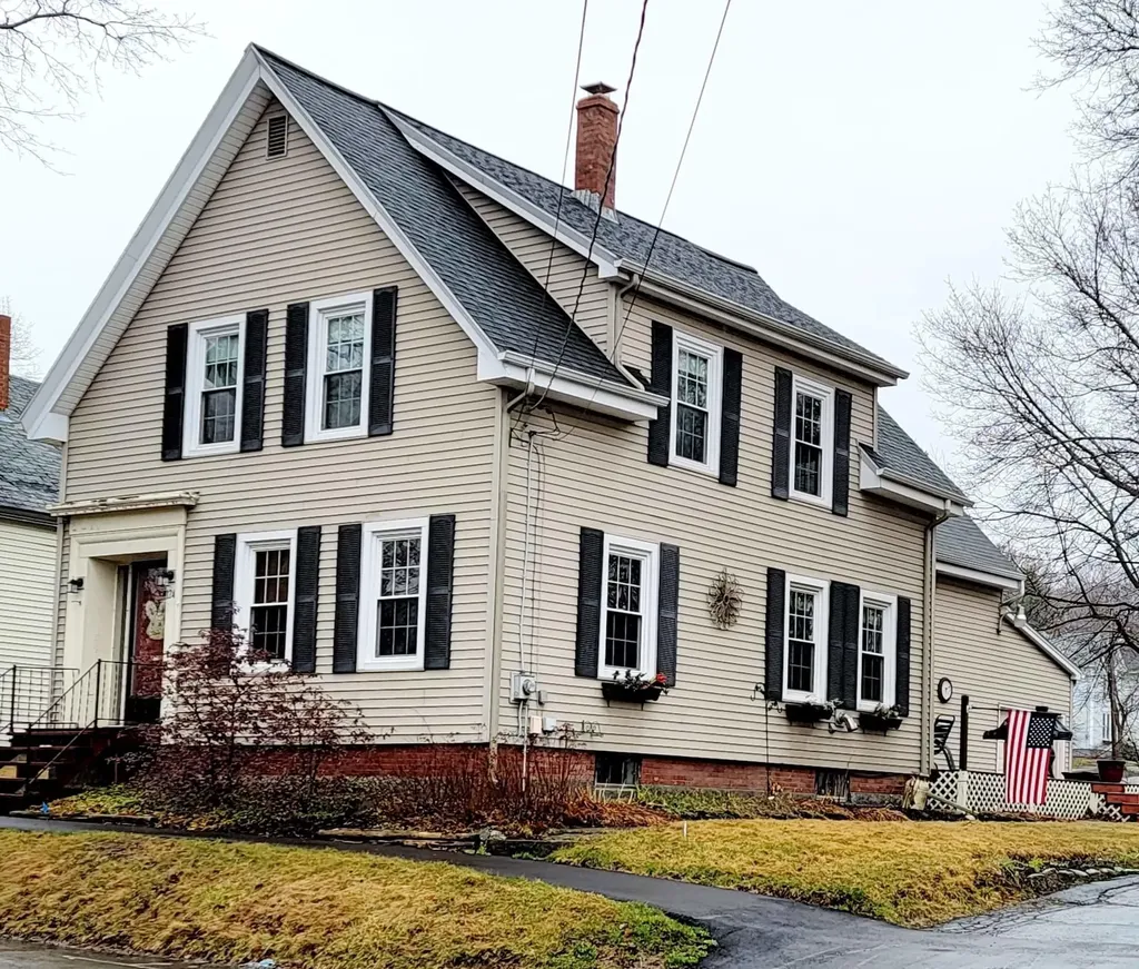 124 Warren Street Bangor ME 04401