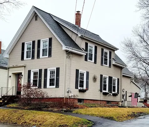 124 Warren Street Bangor ME 04401