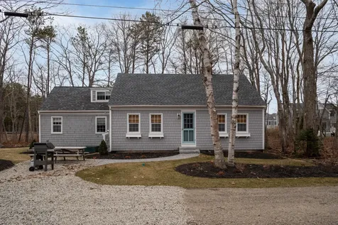 9 Cleaves Avenue Kennebunkport ME 04046