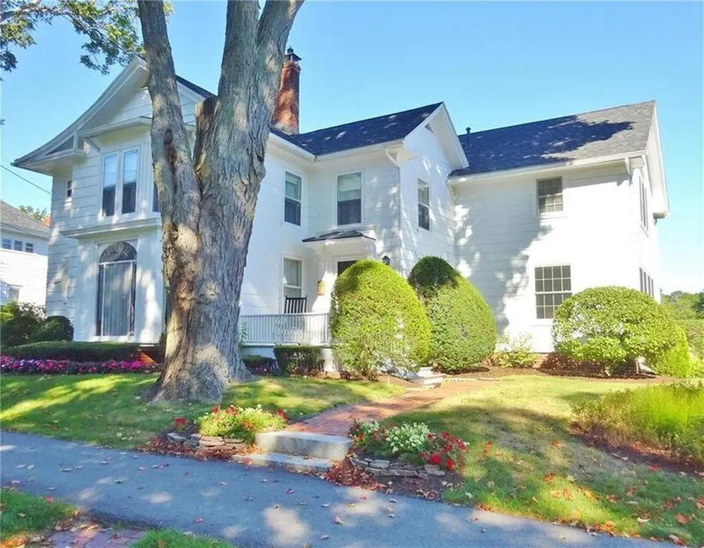 27 Howard Street Bangor ME 04401