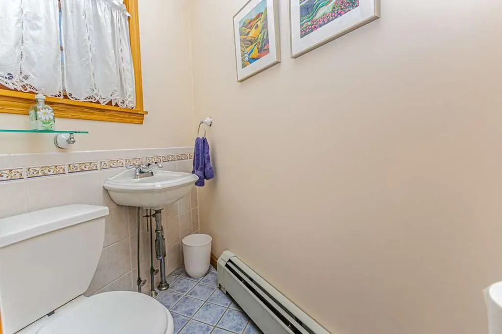 133 Highland Avenue Farmington ME 04938