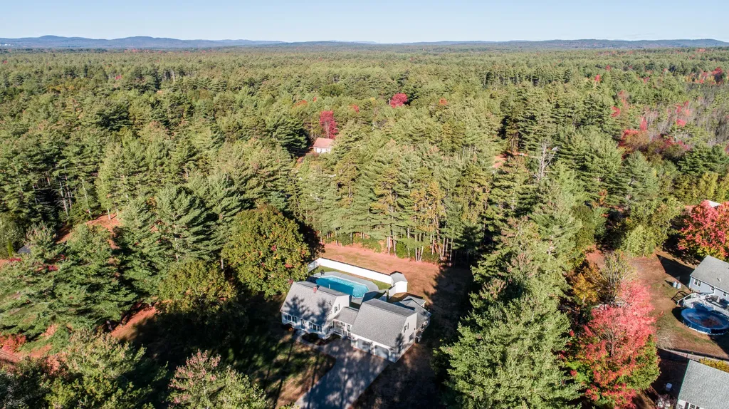 25 Thomas Avenue Berwick ME 03901