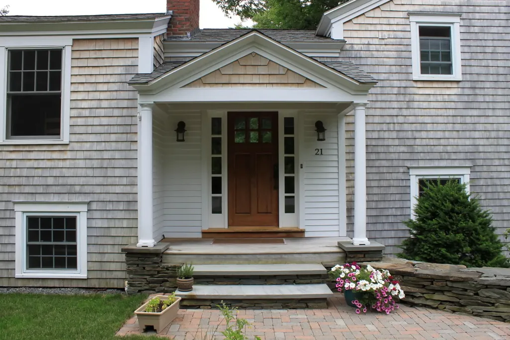 21 Sisquisic Trail Yarmouth ME 04096