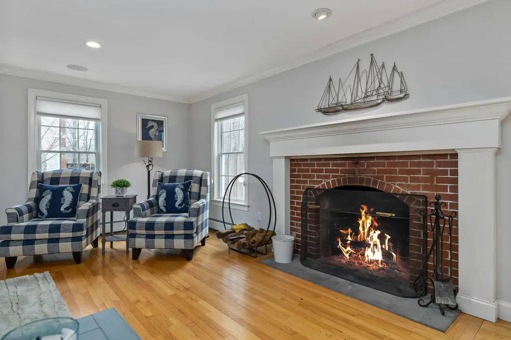 81 Ridge Road York ME 03909