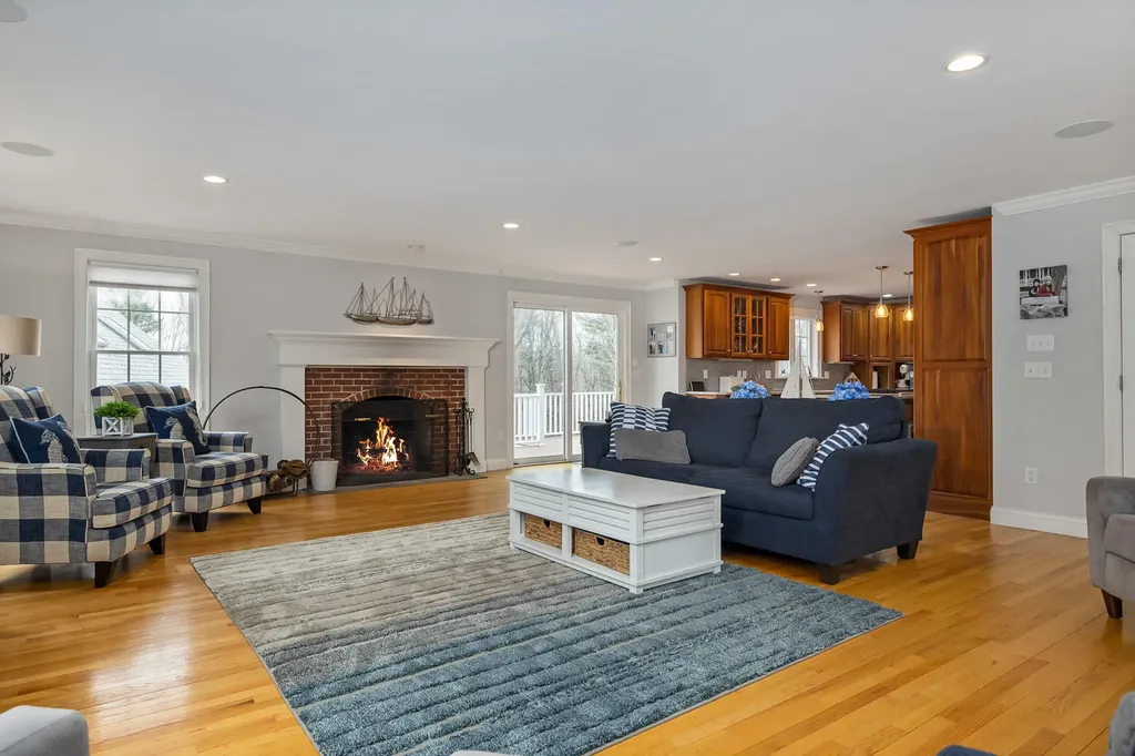 81 Ridge Road York ME 03909
