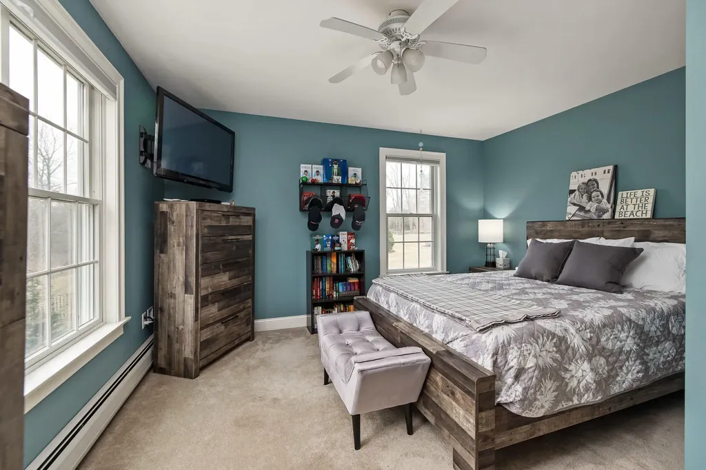 81 Ridge Road York ME 03909