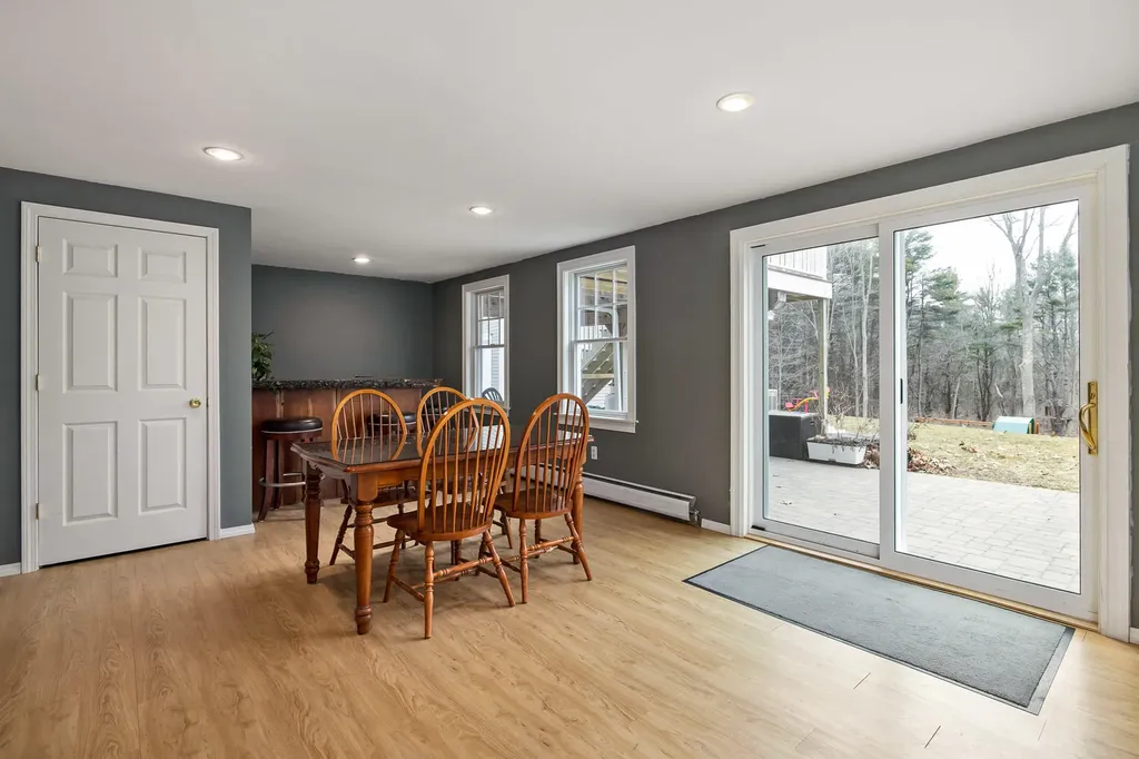81 Ridge Road York ME 03909