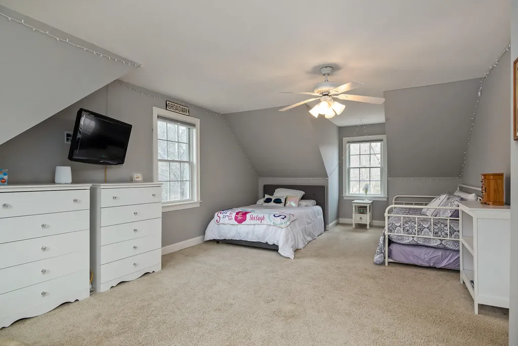 81 Ridge Road York ME 03909