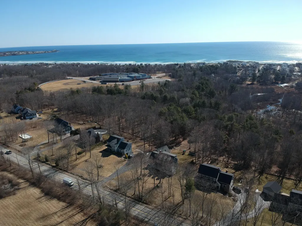 81 Ridge Road York ME 03909