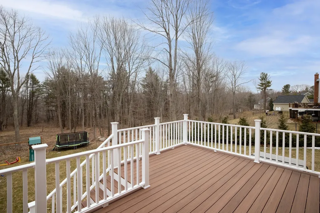 81 Ridge Road York ME 03909