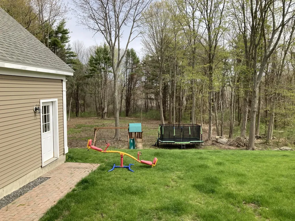 81 Ridge Road York ME 03909