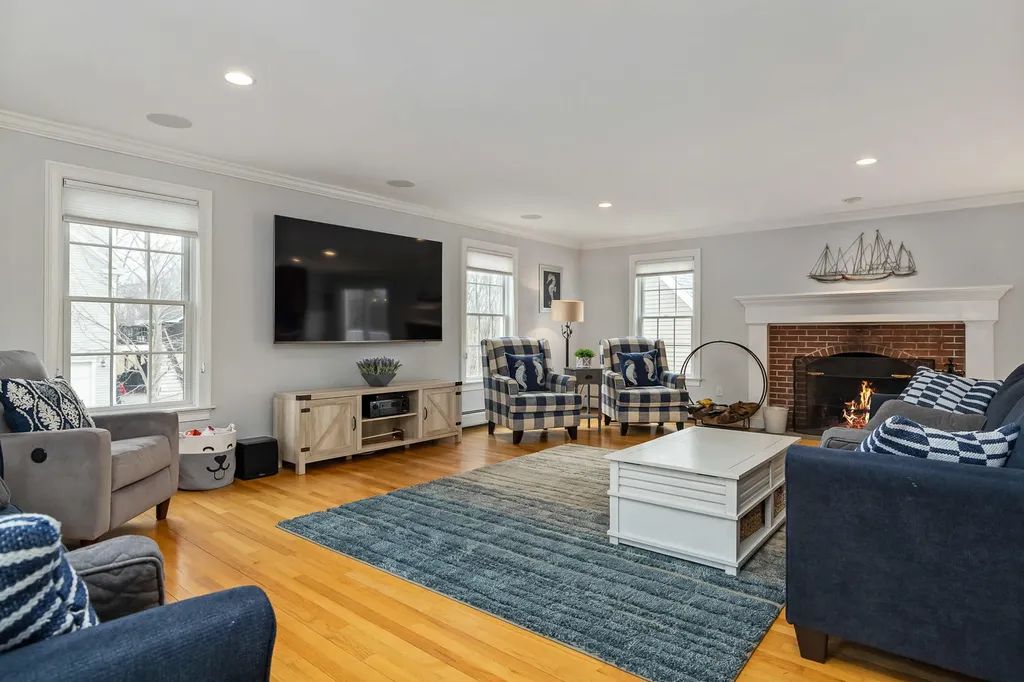 81 Ridge Road York ME 03909