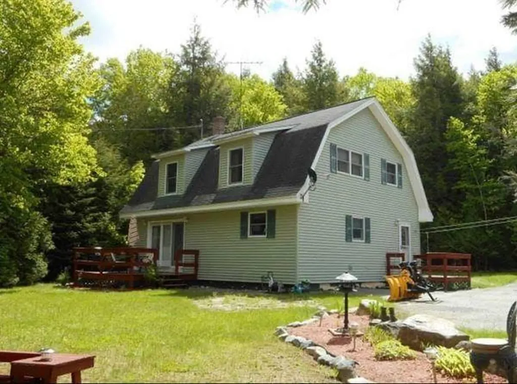 286 Stanhope Mill Road Lincoln ME 04457
