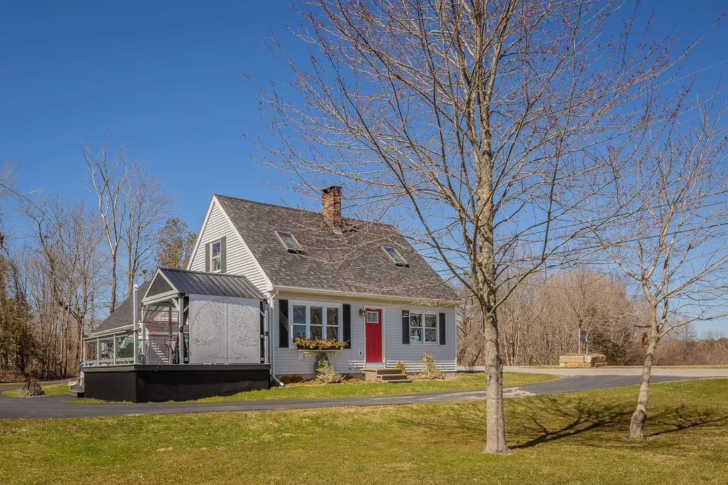 64 Erin Street Thomaston ME 04861