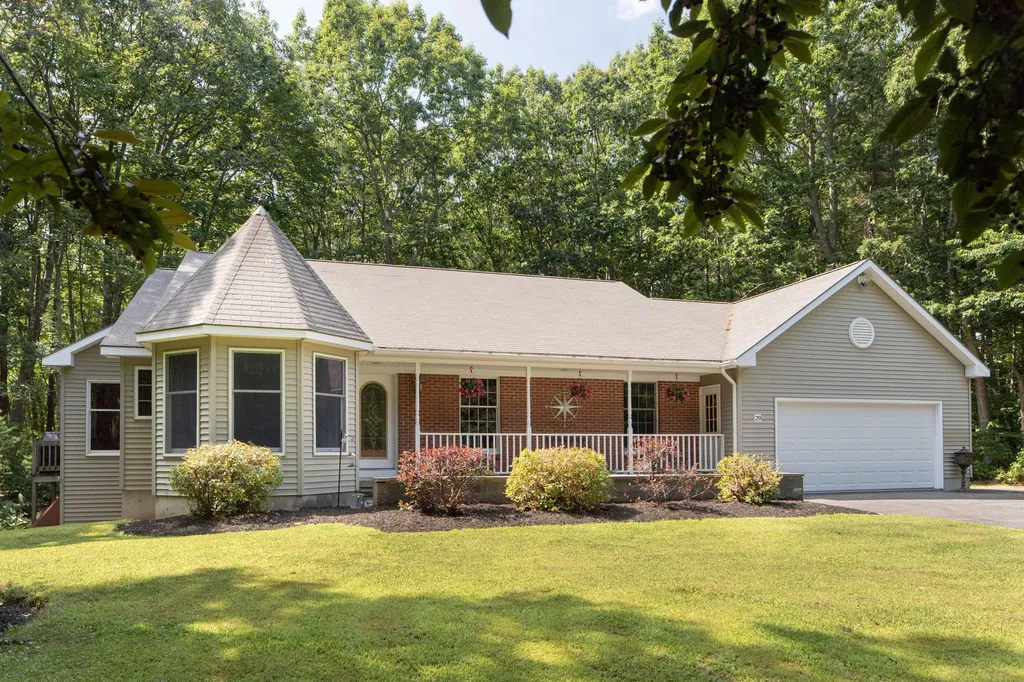 29 Twin Island Drive Biddeford ME 04005