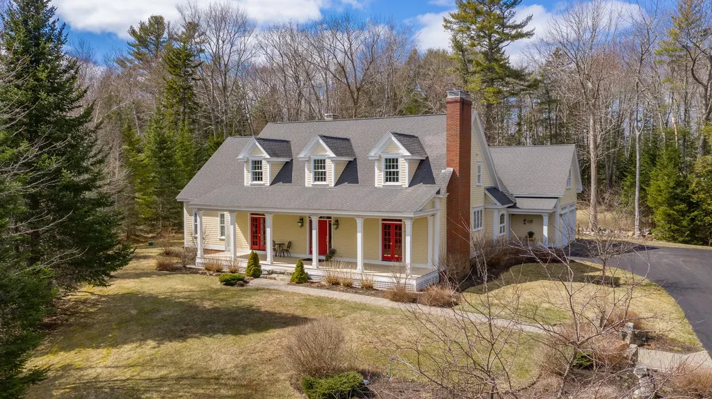 34 Cortland Road Freeport ME 04032