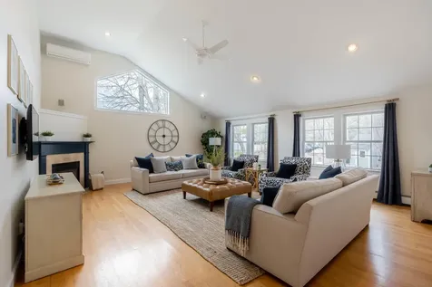 26 Quiet Lane Portland ME 04103