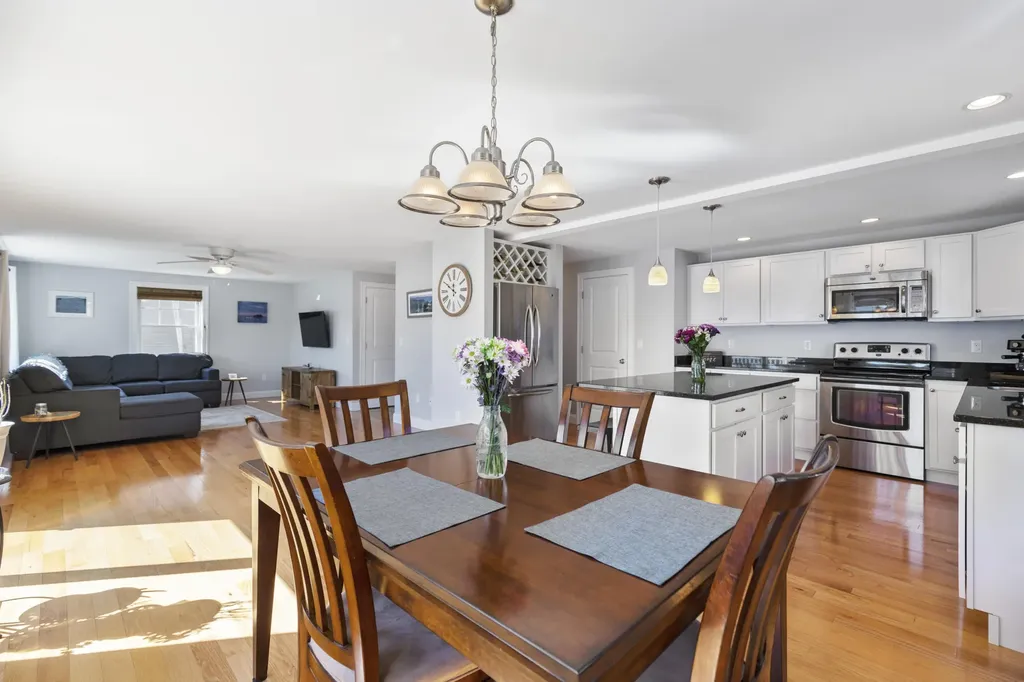 8 Bridle Way Saco ME 04072