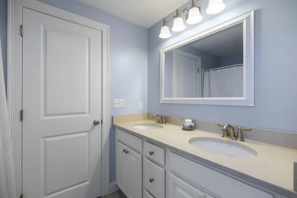 8 Bridle Way Saco ME 04072