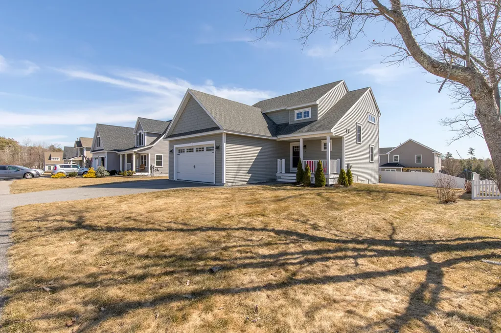 8 Bridle Way Saco ME 04072