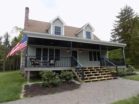 94 Woody Lane Cushing ME 04563