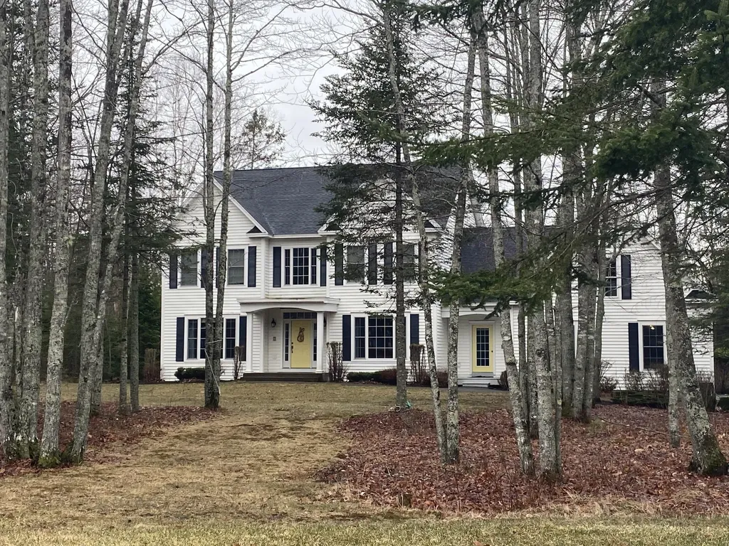 46 Wintergreen Way Brewer ME 04412