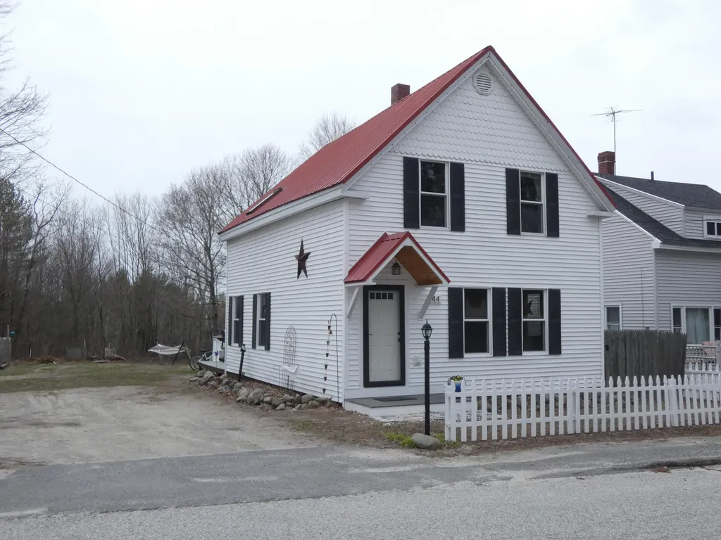 44 High Street Windham ME 04062