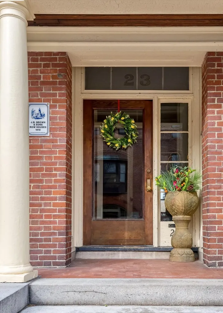 23 West Street Portland ME 04102
