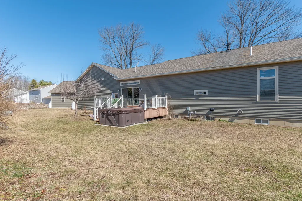 96 Briarwood Drive Bangor ME 04401