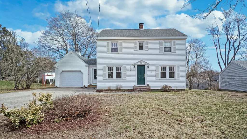 32 Black Point Road Scarborough ME 04074