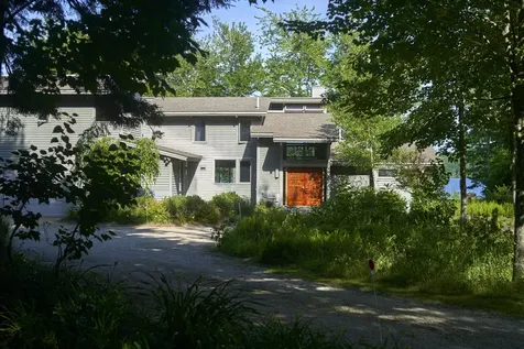 13 Hawthorne Lane Surry ME 04684