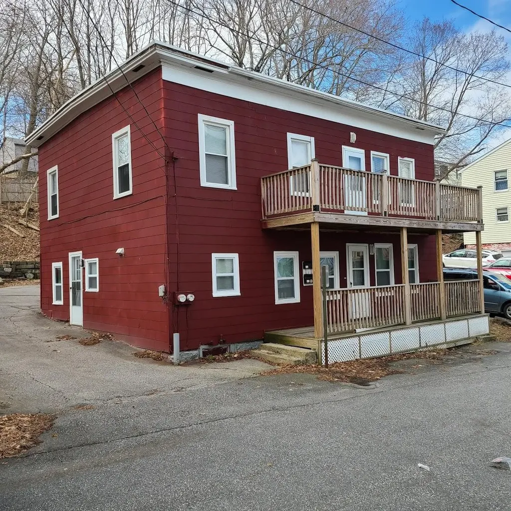 10 Mitchell Lane Biddeford ME 04005