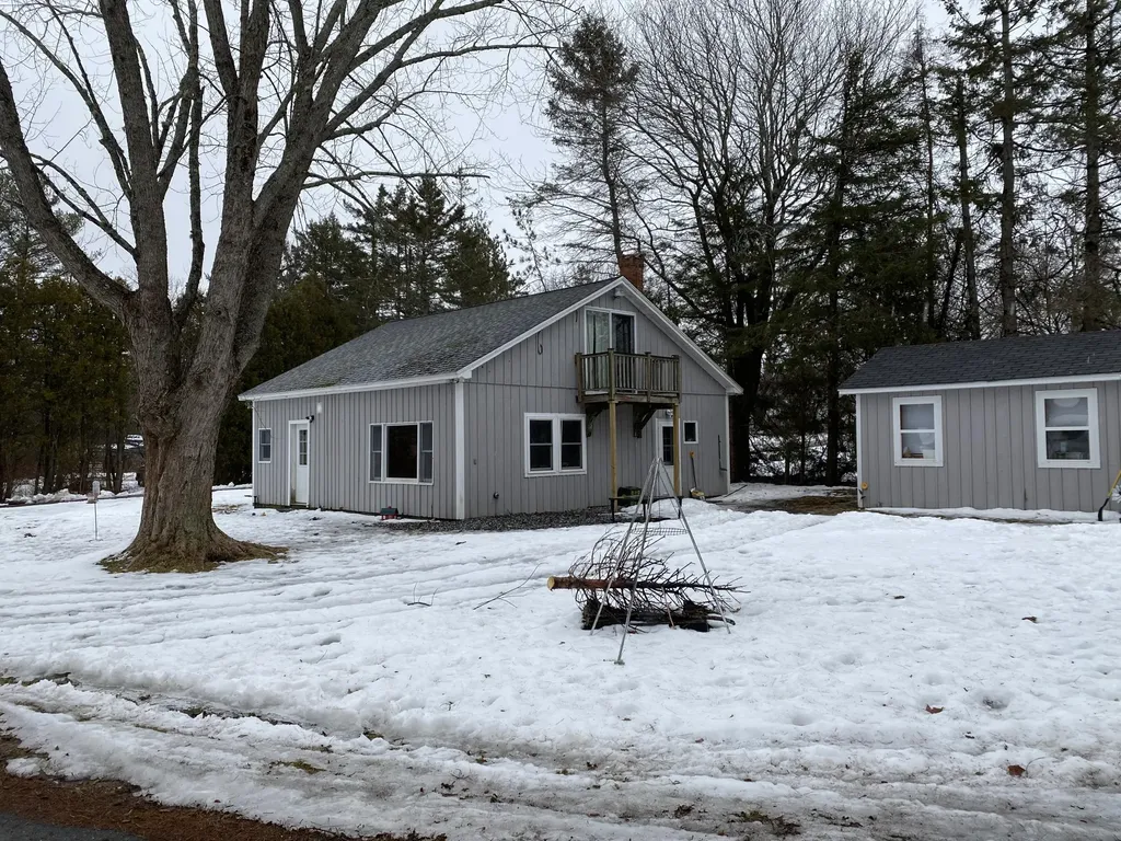 10 Robbins Lane Thomaston ME 04861