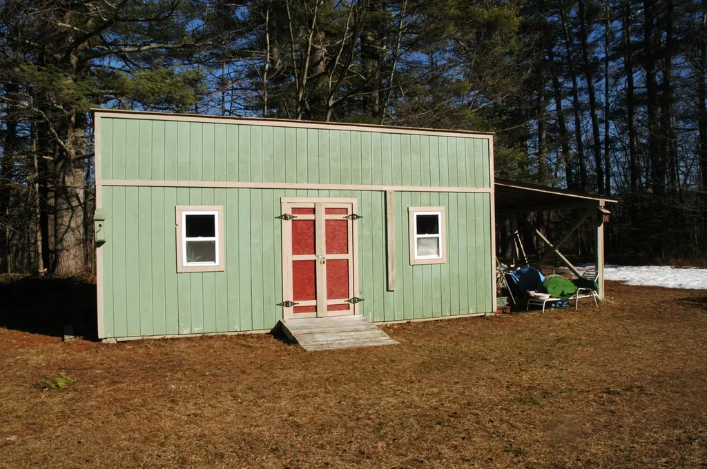 36 Farmington Road Strong ME 04983