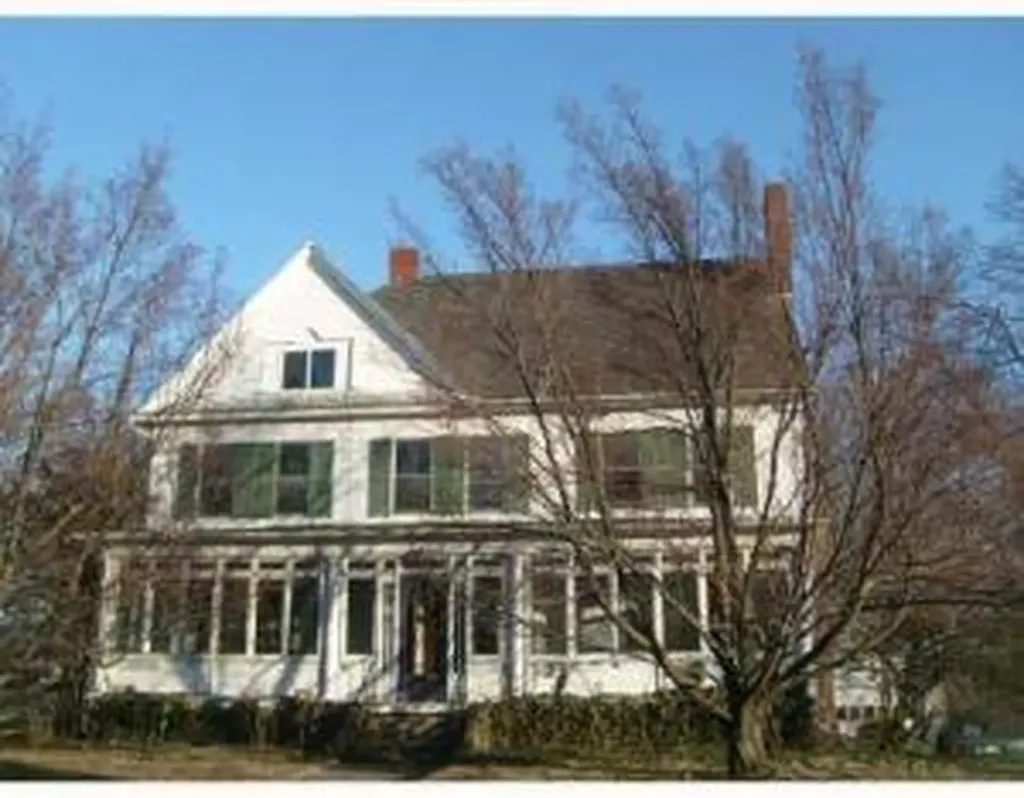 20 Lebanon Street Sanford ME 04073