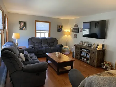 1660 Bremen Road Waldoboro ME 04572