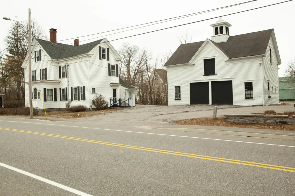 66 North Street Saco ME 04072