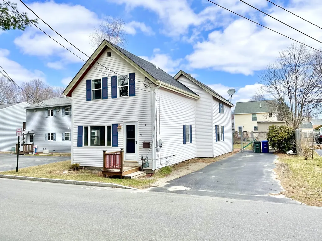31 Foster Street Westbrook ME 04092