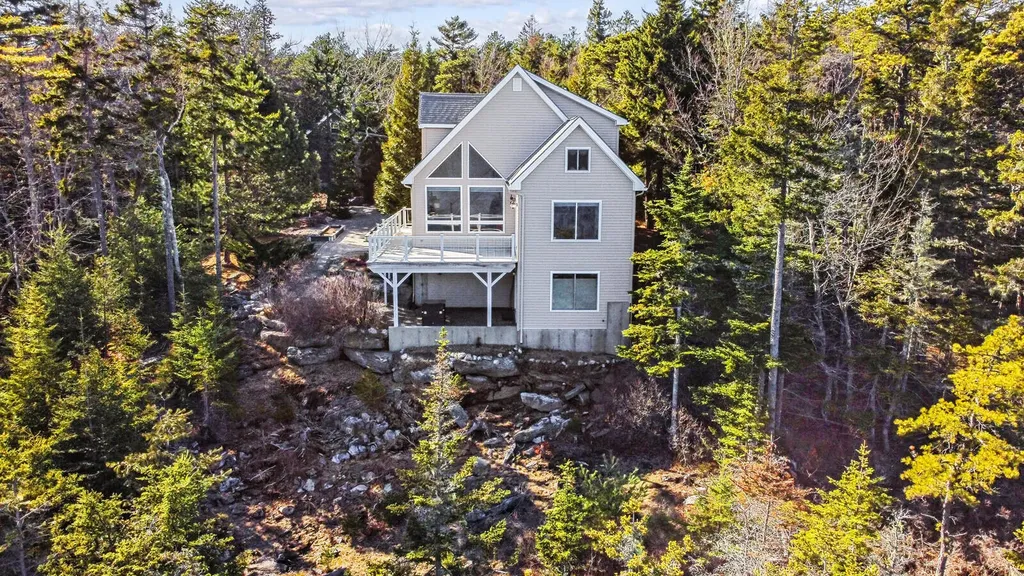 414 Seguinland Road Georgetown ME 04548